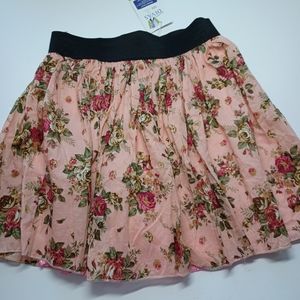 Ya ya club new ultra mini skirt lined size small pleated top w/ elastic waist